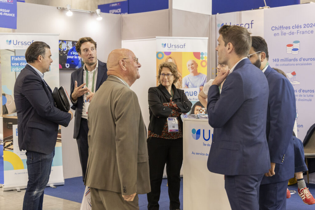 Echanges avec les élus sur notre stand